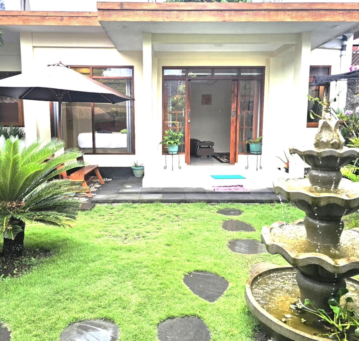 Suci'S Friendly Apartments Mataram Exterior foto